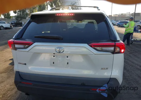 2021 Toyota Rav4 Xle Premium из США, поврежденный, VIN 2T3C1RFV0MW113191